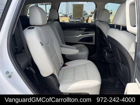 Used 2023 Kia Telluride EX w/ EX Captain's Chair Package FWD image 35