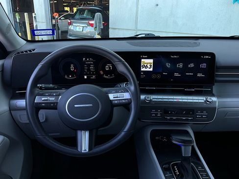 Used 2025 Hyundai Kona SEL image 14