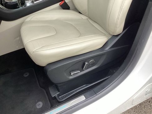 Used 2019 Ford Edge Titanium w/ Equipment Group 301A image 28