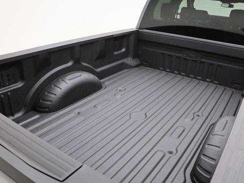 New 2026 Ford F250 Lariat w/ Black Appearance Package image 35