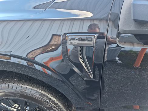 New 2025 Ford F150 XLT w/ Equipment Group 302A MID image 8