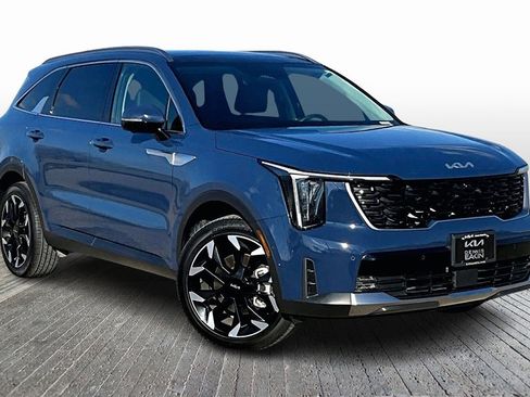 Used 2025 Kia Sorento SX image 11