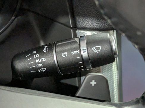 Used 2019 Jaguar XF Prestige image 31