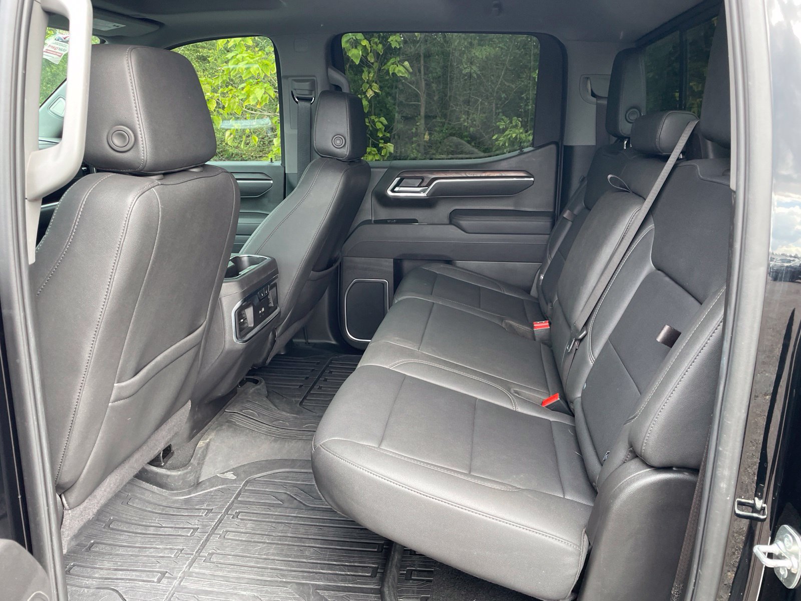 Used 2025 GMC Sierra 1500 SLT AWD/4WD image 34