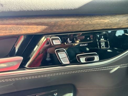 New 2022 Jeep Grand Wagoneer Series II image 12