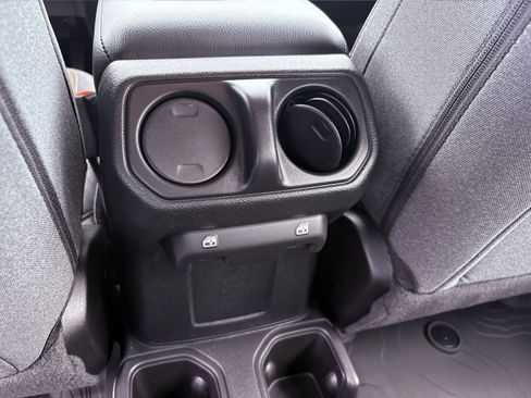 Used 2025 Jeep Wrangler Sport image 14