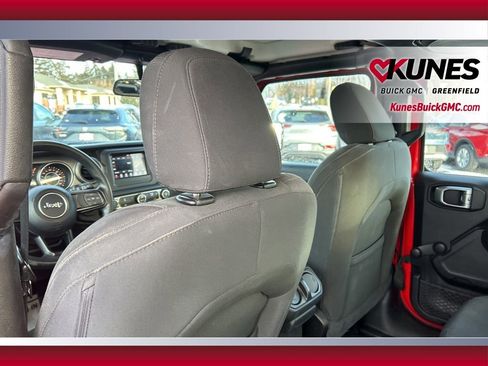 Used 2022 Jeep Wrangler Unlimited Sport image 33