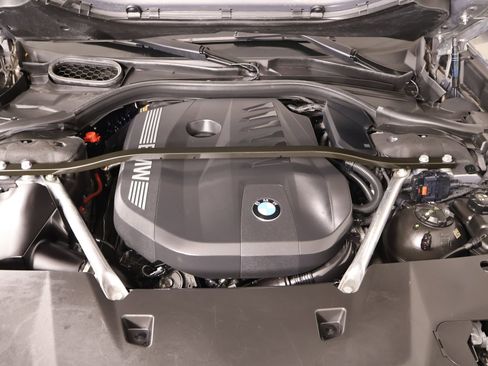 Certified 2023 BMW 740i RWD image 22