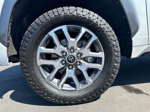 Used 2022 Toyota Tundra 1794 Edition AWD/4WD image 12