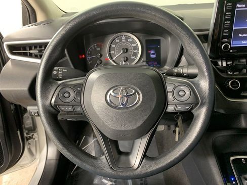 Used 2022 Toyota Corolla LE FWD image 15