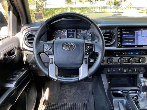 Used 2023 Toyota Tacoma TRD Sport image 8