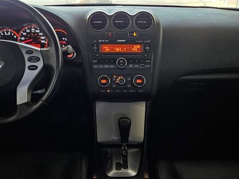 Used 2008 Nissan Altima 3.5 SE w/ Premium Pkg image 9