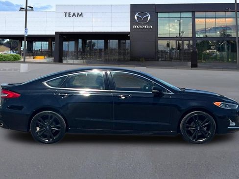 Used 2019 Ford Fusion Titanium AWD/4WD image 3