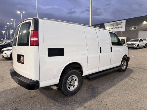 Used 2013 Chevrolet Express 2500 image 4