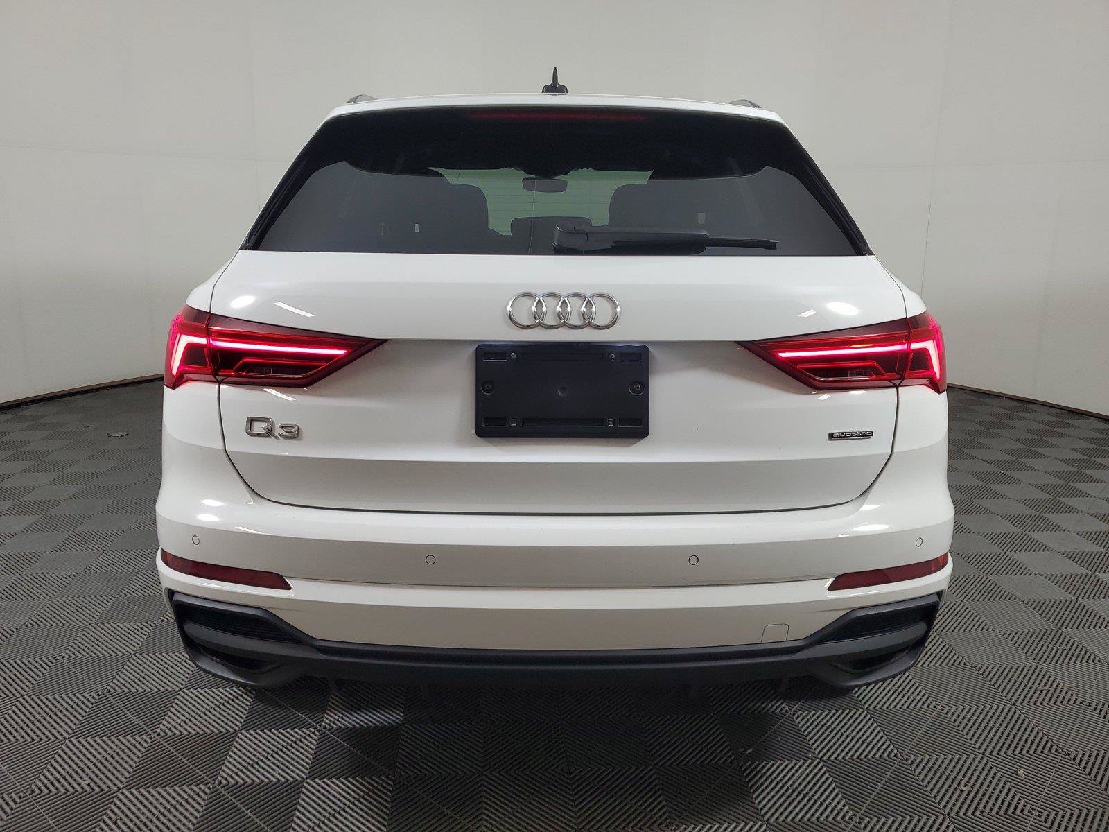 Used 2023 Audi Q3 2.0T Premium AWD/4WD image 5