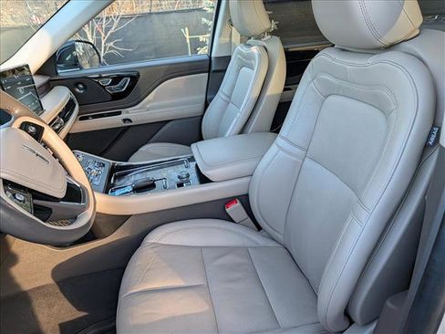 Certified 2023 Lincoln Aviator Reserve w/ Equipment Group 201A image 31