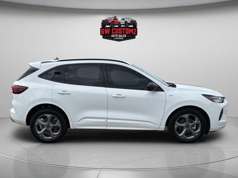 Used 2023 Ford Escape ST-Line w/ Equipment Group 301A FWD image 8