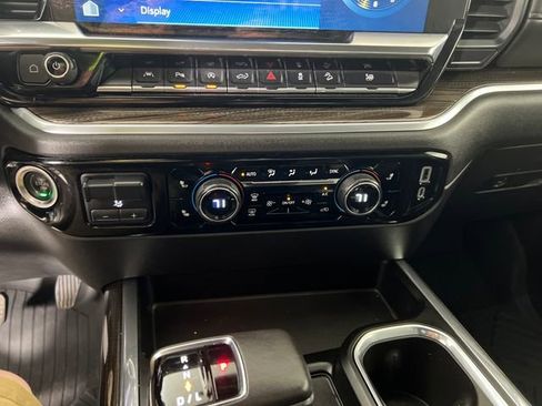 Used 2022 Chevrolet Silverado 1500 RST image 21