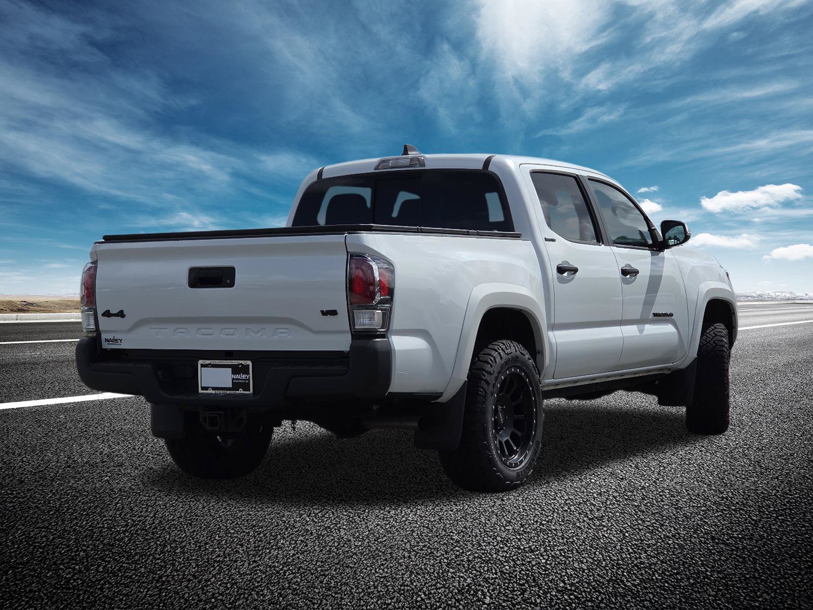 Used 2022 Toyota Tacoma Limited AWD/4WD image 21