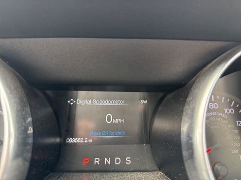 Used 2019 Ford Mustang Premium image 9