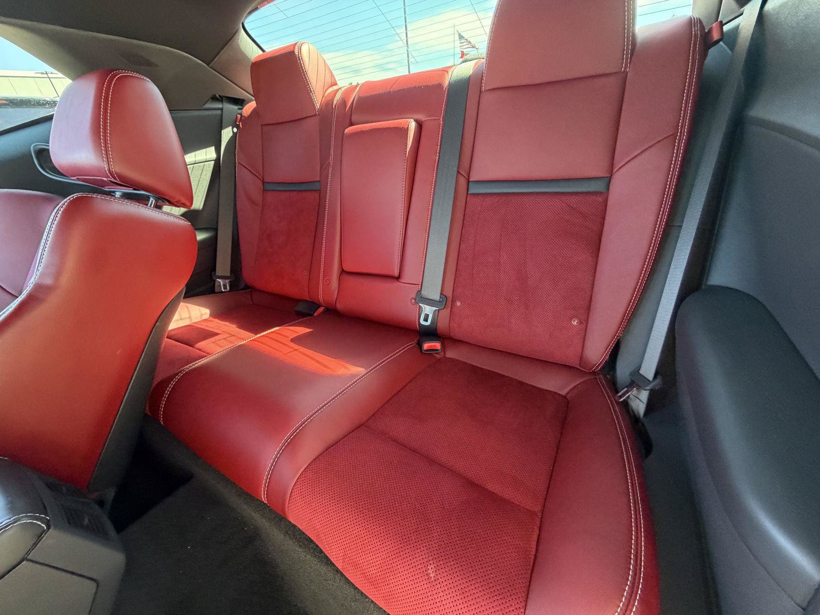 Used 2013 Dodge Challenger SRT8 w/ Harman Kardon Audio Group RWD image 19
