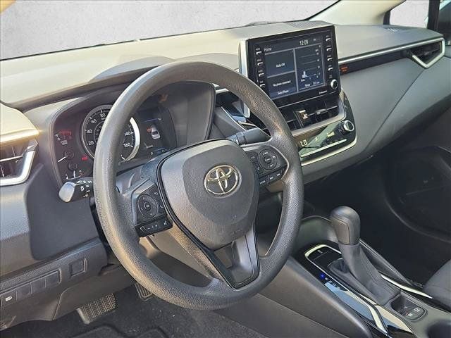 Used 2021 Toyota Corolla LE FWD image 10