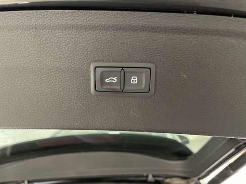 Used 2019 Audi Q5 2.0T Premium Plus w/ Premium Plus Package image 9