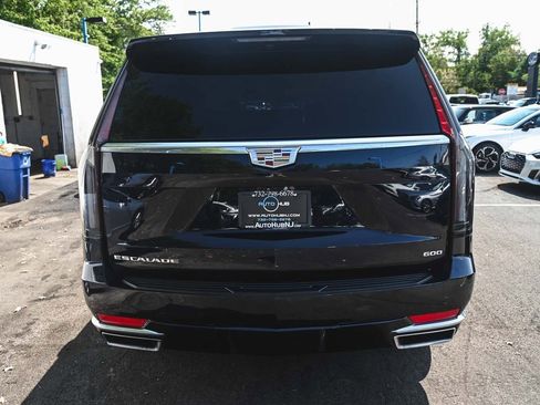 Used 2022 Cadillac Escalade Premium Luxury Platinum image 5