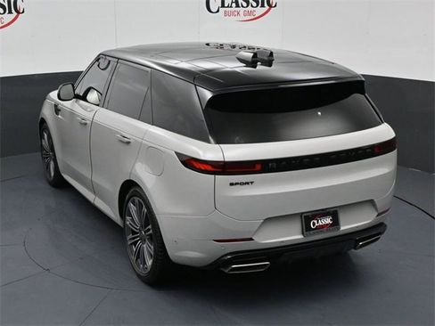Used 2025 Land Rover Range Rover Sport Dynamic SE image 16