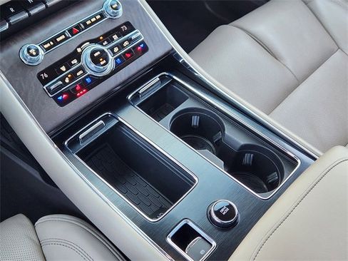 Used 2020 Lincoln Aviator Reserve w/ Equipment Group 202A image 16