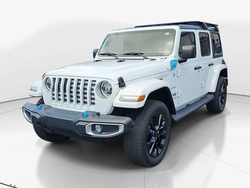 Used 2022 Jeep Wrangler Unlimited Sahara w/ Cold Weather Group AWD/4WD image 7