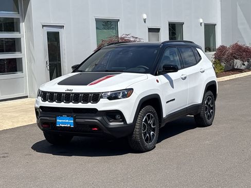 New 2026 Jeep Compass Trailhawk w/ Sun, Sound & Navigation Group AWD/4WD image 1