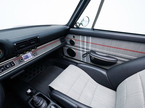 Used 1992 Porsche 911 Targa RWD image 37