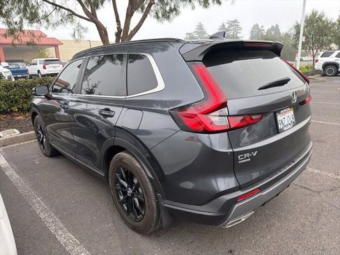 Used 2025 Honda CR-V Sport image 12