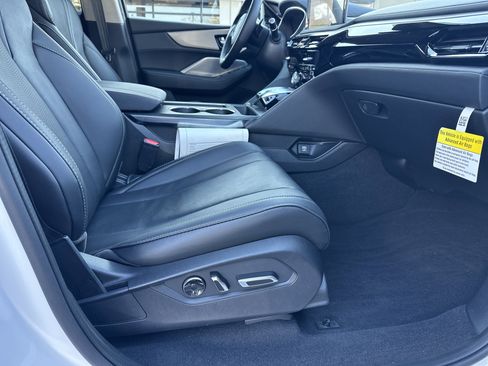 Certified 2025 Acura MDX w/Technology Package image 15