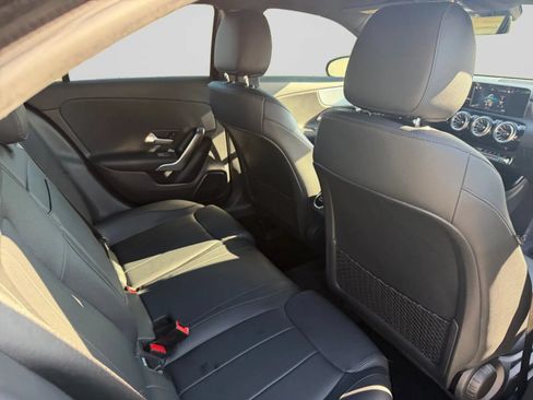 Used 2022 Mercedes-Benz A 220 4MATIC image 29