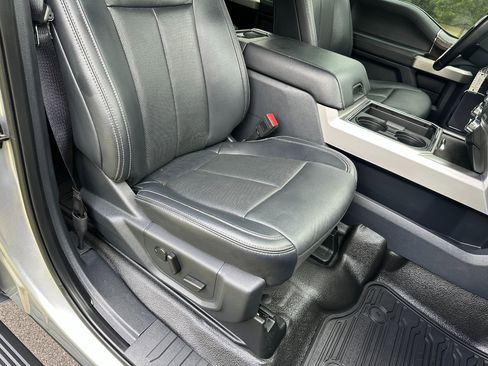 Used 2022 Ford F250 Lariat w/ Tremor Off-Road Package image 28