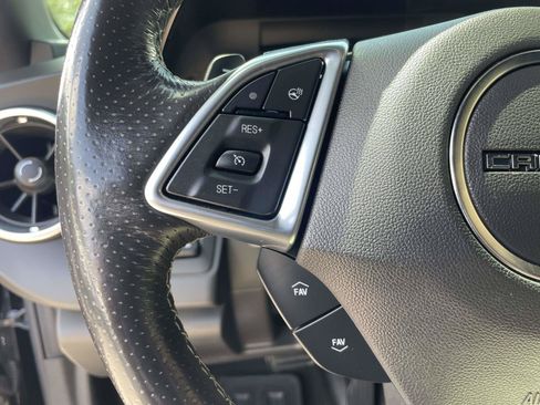 Used 2018 Chevrolet Camaro SS RWD image 9