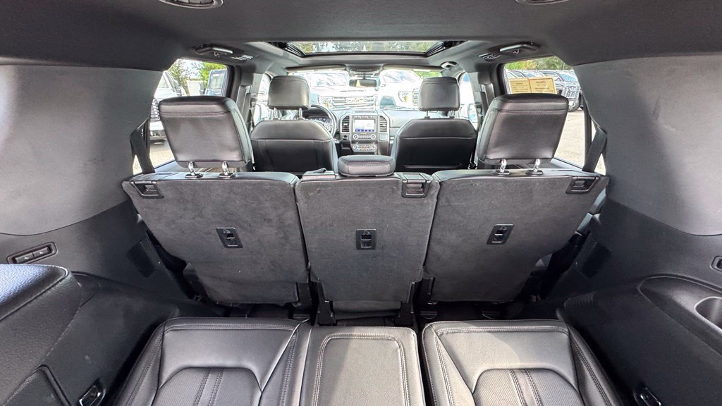 Used 2021 Ford Expedition Limited AWD/4WD image 5