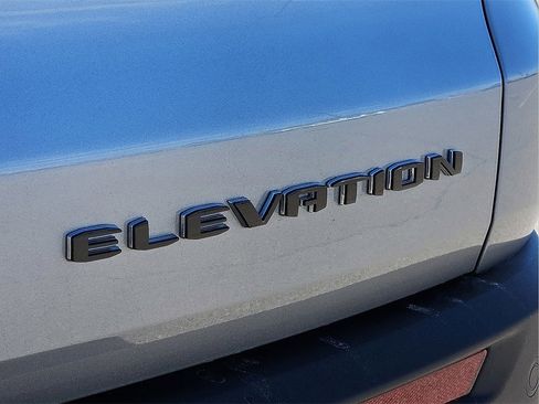 Used 2025 GMC Acadia Elevation image 13