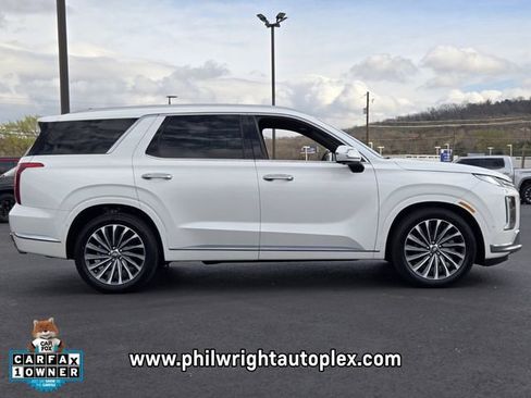 Used 2024 Hyundai Palisade Calligraphy image 2