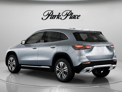 Used 2026 Mercedes-Benz GLA 250 image 13