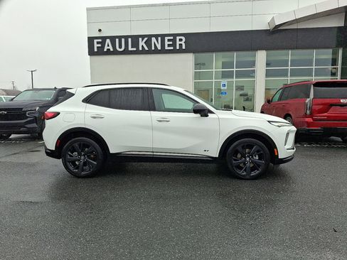 Used 2025 Buick Envision Sport Touring image 7