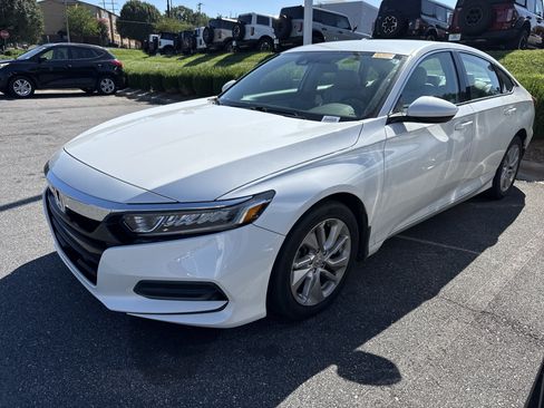 Used 2019 Honda Accord LX image 5