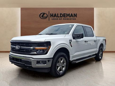 Used 2025 Ford F150 XLT w/ Equipment Group 301A Standard AWD/4WD image 3