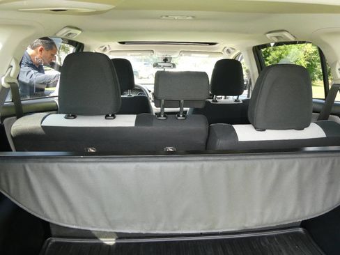 Used 2018 Toyota RAV4 XLE image 22