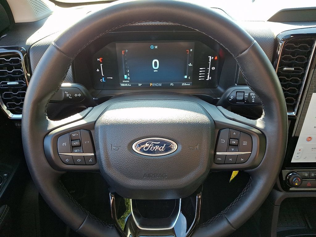 Used 2025 Ford Ranger XLT w/ Equipment Group 301A High AWD/4WD image 18