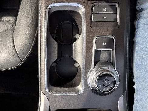 Used 2017 Ford Fusion Energi SE image 22