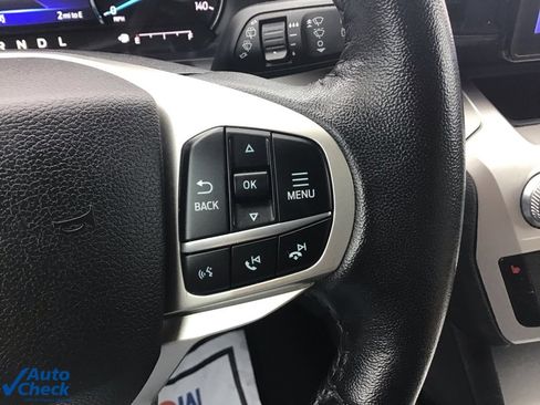 Used 2021 Ford Explorer XLT image 34
