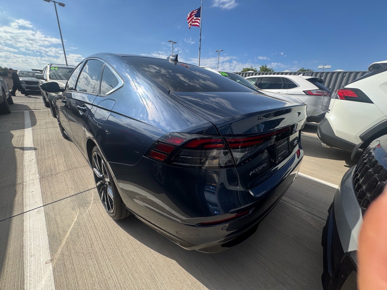 Used 2023 Honda Accord Touring image 3